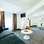 アパートホテル Appart'city Collection Arenes 4*