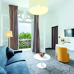 Appart'city Collection Arenes 4*