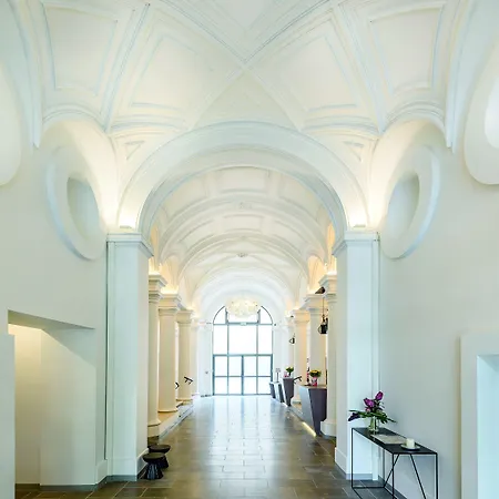 Appart'city Collection Arenes 4*