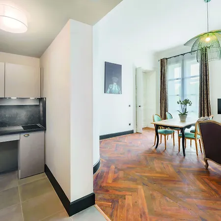 Aparthotel Appart'city Collection Arenes Nimes