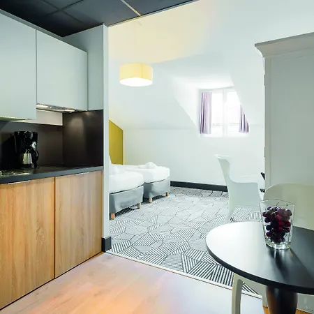Appart'city Collection Arenes Апарт-отель 4*