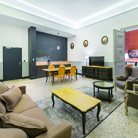 Appart'city Collection Arenes מלון דירות נים