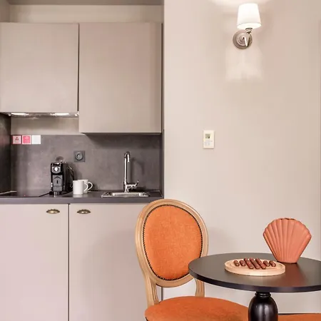 Ξενοδοχείο με διαμερίσματα Appart'city Collection Arenes 4*