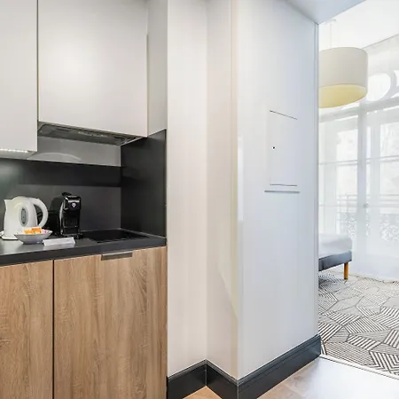 Appart'city Collection Arenes Aparthotel 4*