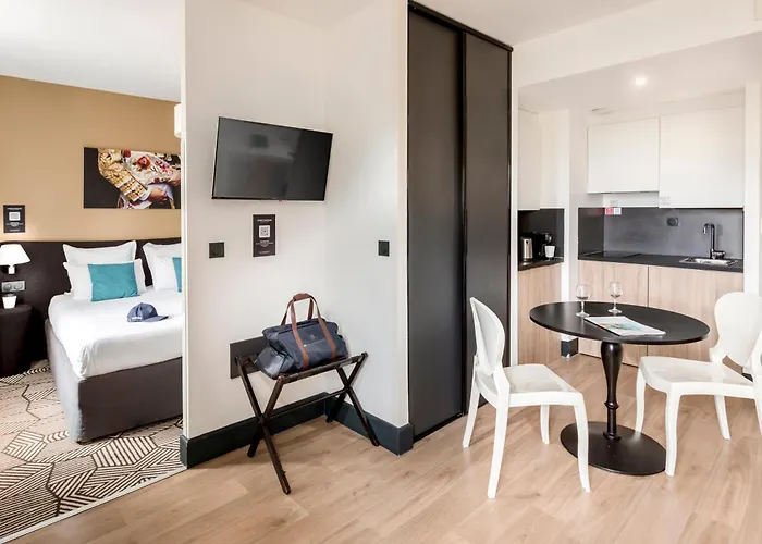 Aparthotel Appart'city Collection Arenes Nimes