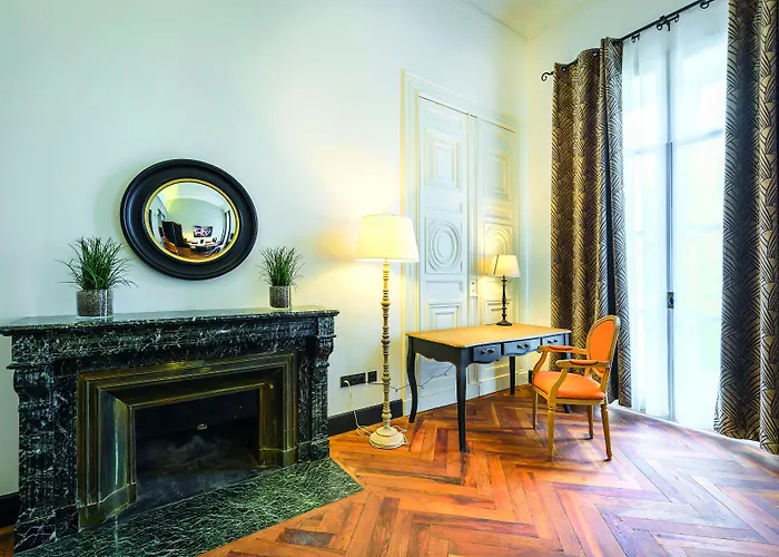 Appart'city Collection Arenes Aparthotel