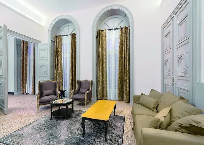 Appart'city Collection Arenes 4* Nimes